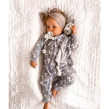 Load image into Gallery viewer, Bam Kippin Organic Cotton Baby Comforter
